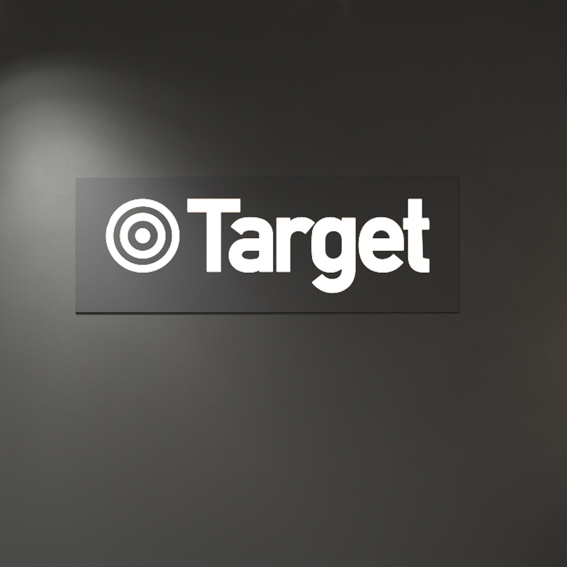 esempio insegna illuminata concept store target point